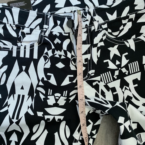 Women’s H&M printed jeans - Picture 9 of 11